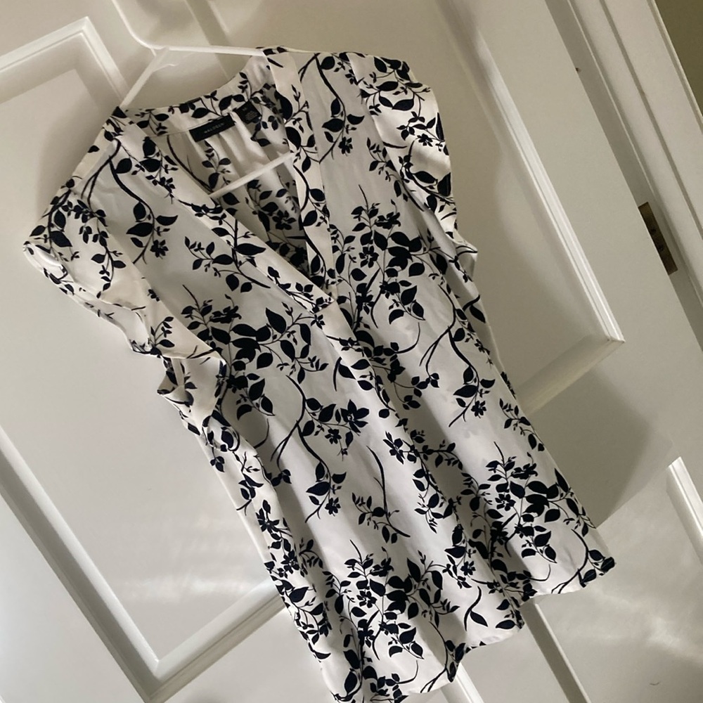 Halogen floral top